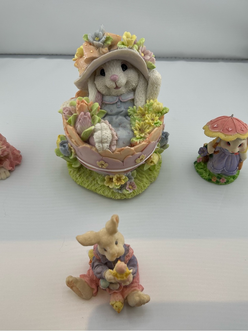 🎁Spring Bunny Figurine Set - Pastel Multi-Color Decorative Rabbits - Picture 2 of 13